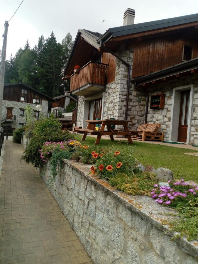 Casa Vacanze Emilio Temù Eksteriør billede