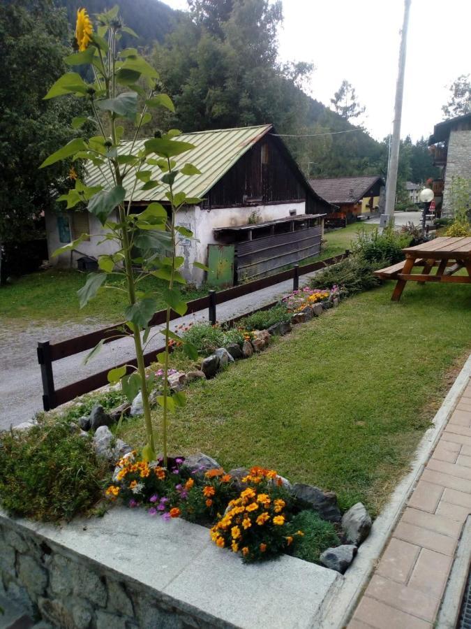 Casa Vacanze Emilio Temù Eksteriør billede